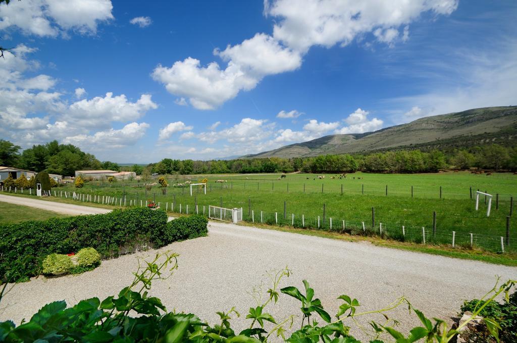 Domaine De Majastre Bed & Breakfast Bauduen Luaran gambar